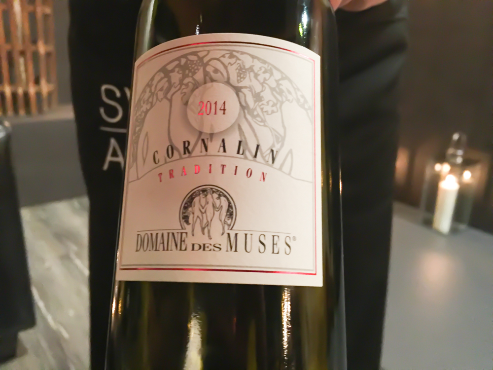 Auch der passende Schweizer Wein darf nicht fehlen