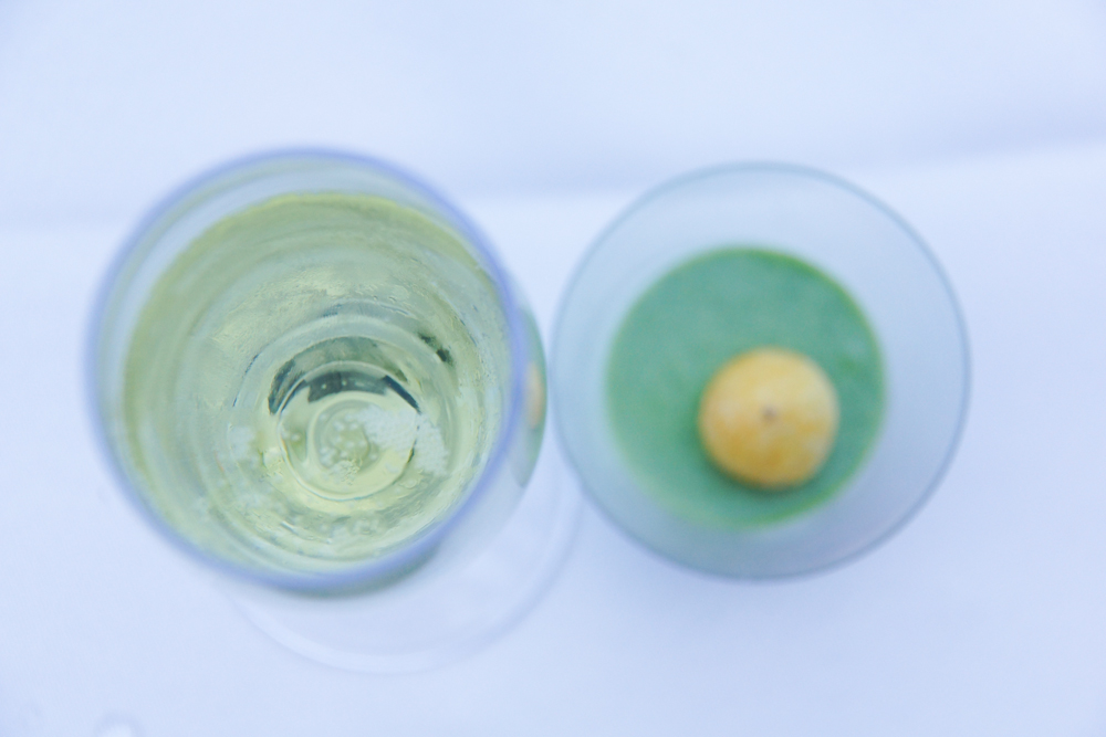 Appetizer und Sekt der Region