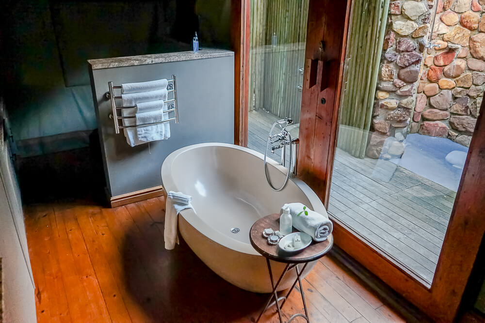 Botlierskop Game Reserve & Villas - Zelt mit Wannenbad