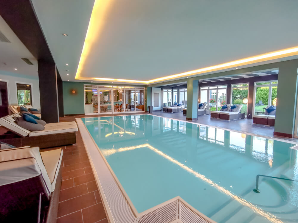 Hotel Holzapfel Bad Füssing - Pool innen
