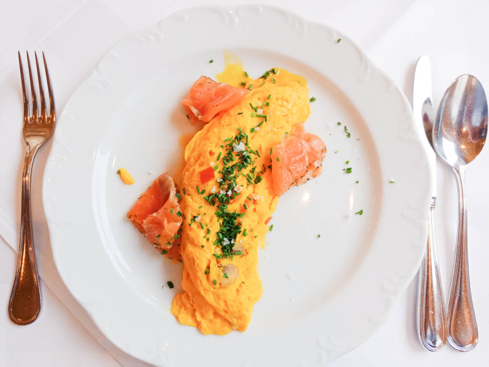 Waldhotel National in Arosa - Omelette mit Lachs