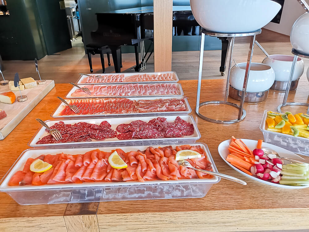 Parkhotel Bellevue & Spa Adelboden - Gourmet HP Fruehstueck