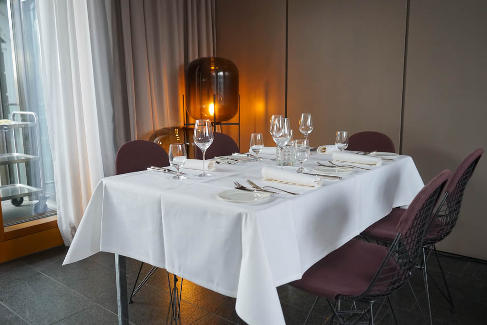 Hotel & Gasthaus Krone - gedeckte Tische mit Stil