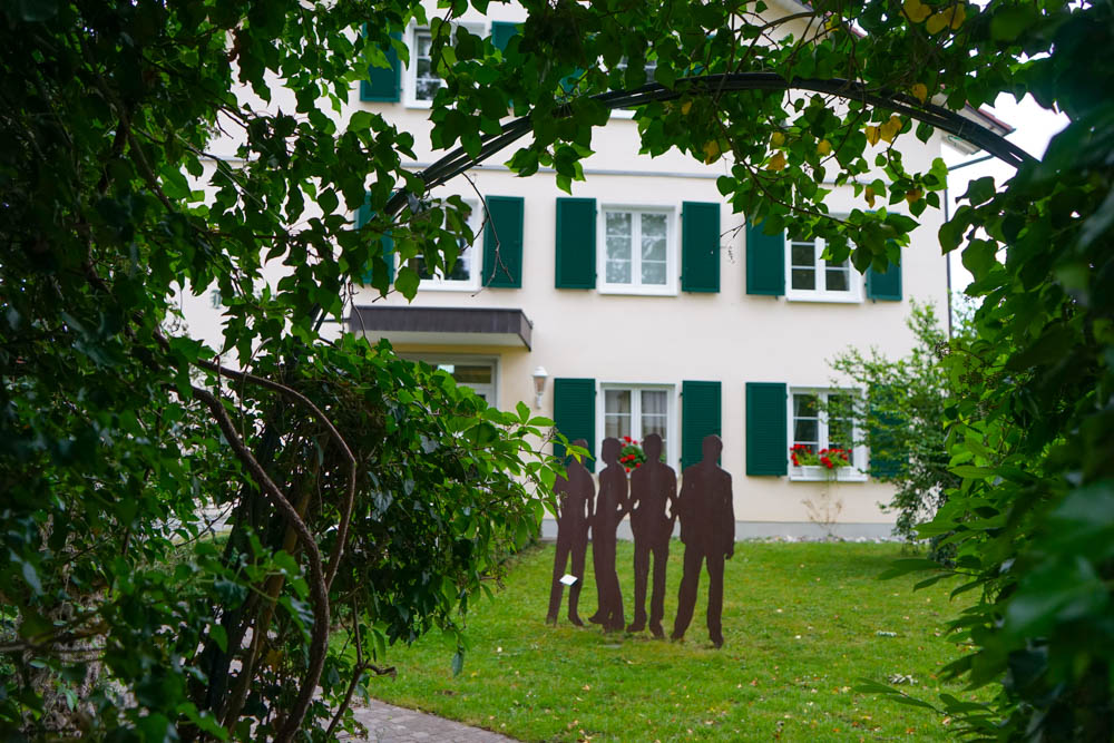 Hotel Restaurant Mühle in Binzen - Garten und lokale Kunst
