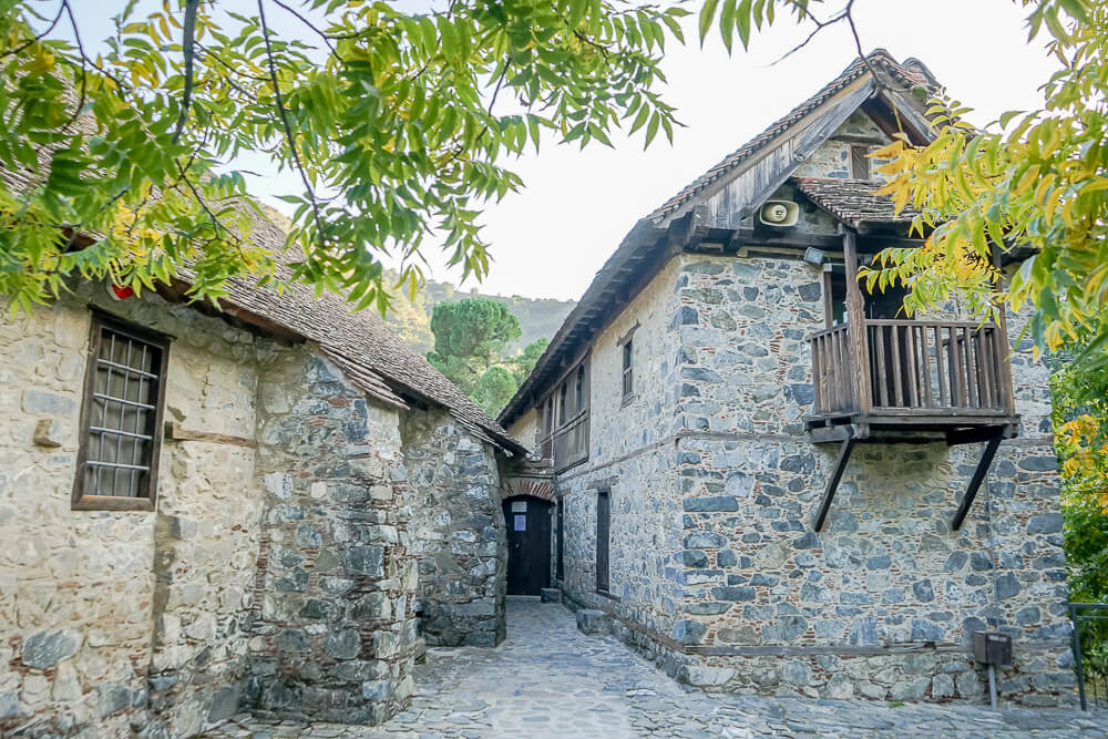 Agios-Ioannis-Lampadistis-Klosters