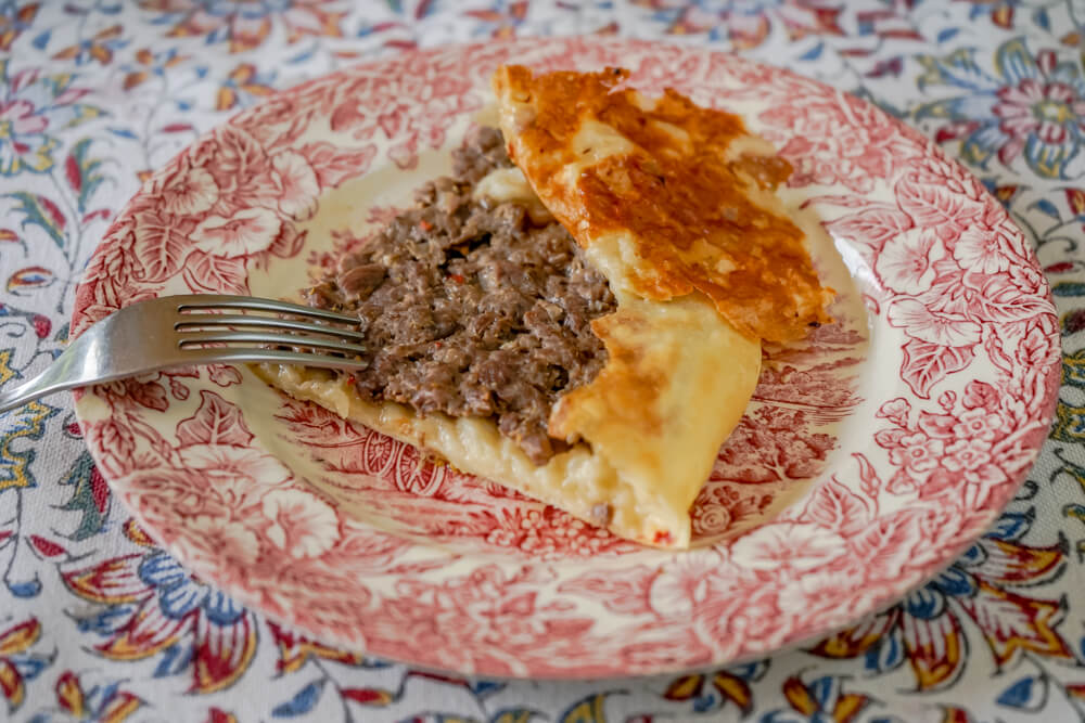 Vinotel Restaurant, Tiflis - Khatchapuri mit Fleischfüllung