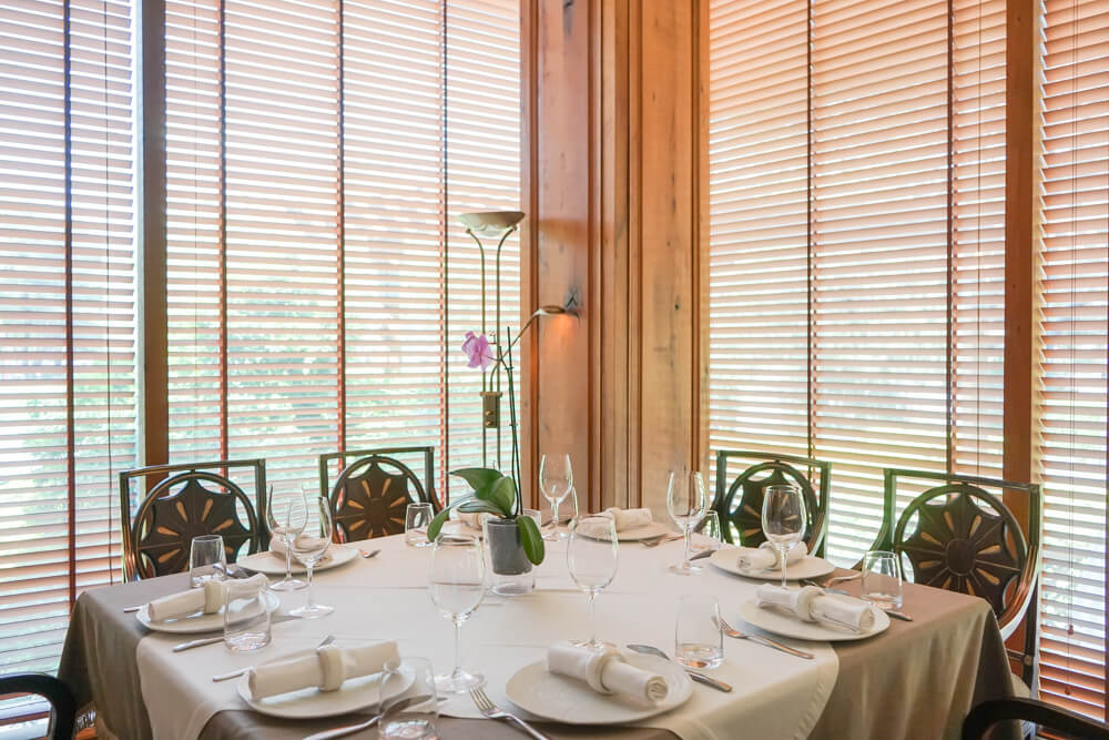 Vinotel Restaurant, Tiflis - Stilvolles Ambiente
