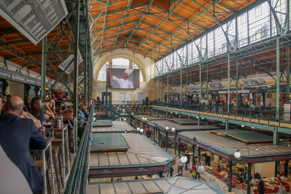 Buja Disznó(k) Restaurant, Budapest - obere Etage in der Markthalle