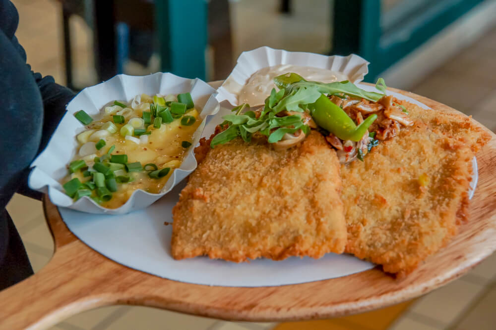 Buja Disznó(k) Restaurant, Budapest - riesige schmackhafte Schweineschnitzel