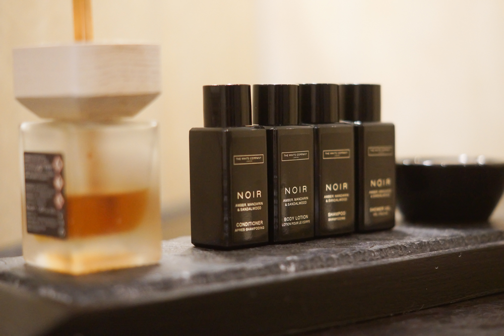Hotel Reichshof Hamburg - Shampoo im Bad
