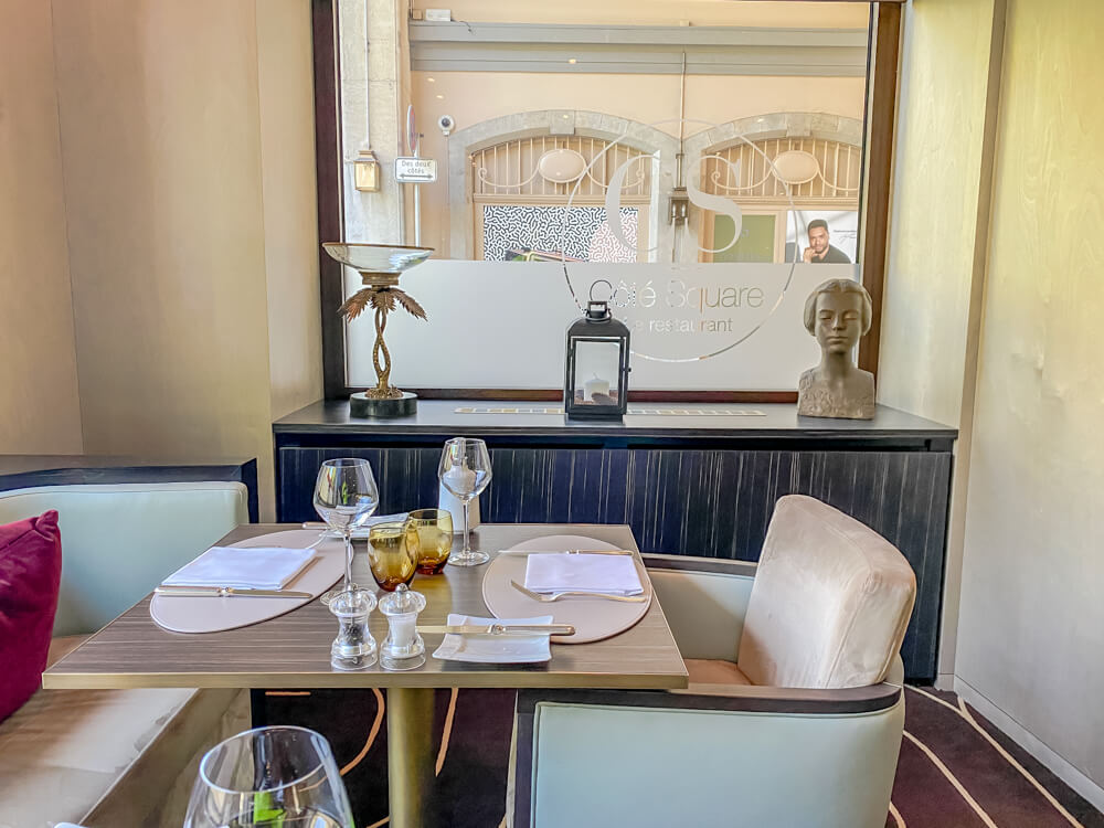 Côte Square Restaurant - Sitzecke