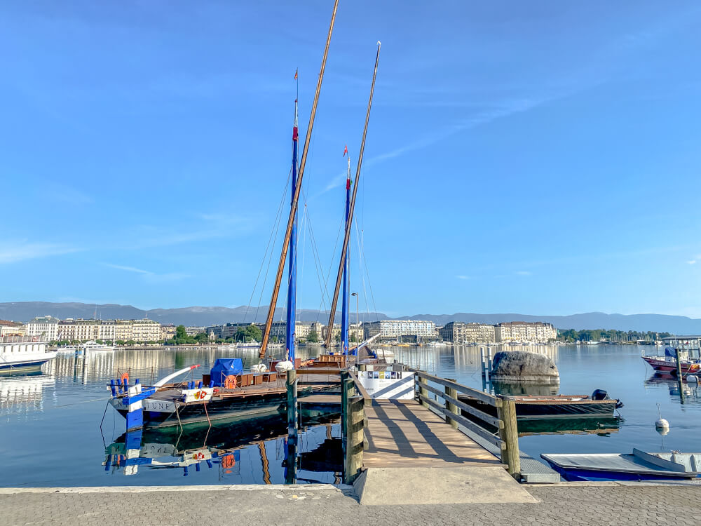 Genf entdecken - Wanderung am Morgen im Hafen